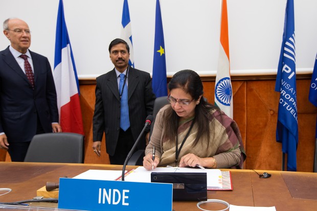 India signing the Marrakesh Treaty © WIPO 2014. Photo: Emmanuel Berrod