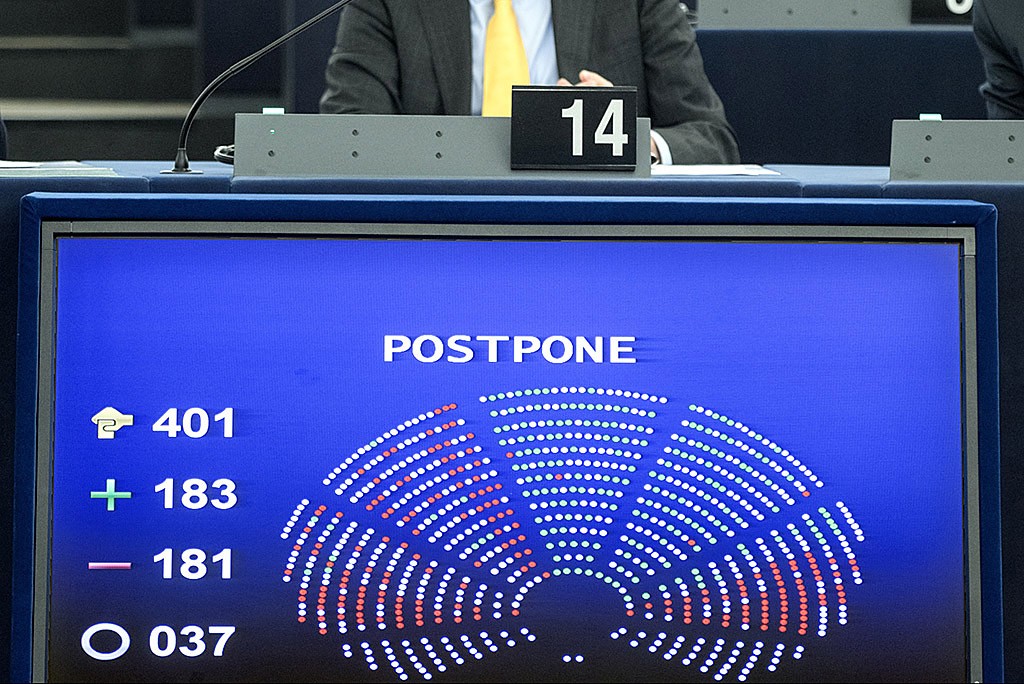 Attribution - Non Commericial - No Derivs Creative Commons © European Union 2015 - European Parliament ---------------------------------------- Pietro Naj-Oleari: European Parliament, Information General Directoratem, Web Communication Unit, Picture Editor. Phone: +32479721559/+32.2.28 40 633 E-mail: pietro.naj-oleari@europarl.europa.eu