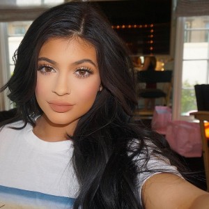 Kylie Jenner tells Instagram followers about her new website