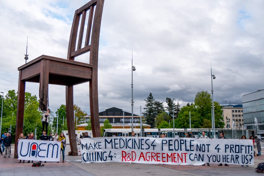 UAEM protest at the UN Place des Nations, Geneva