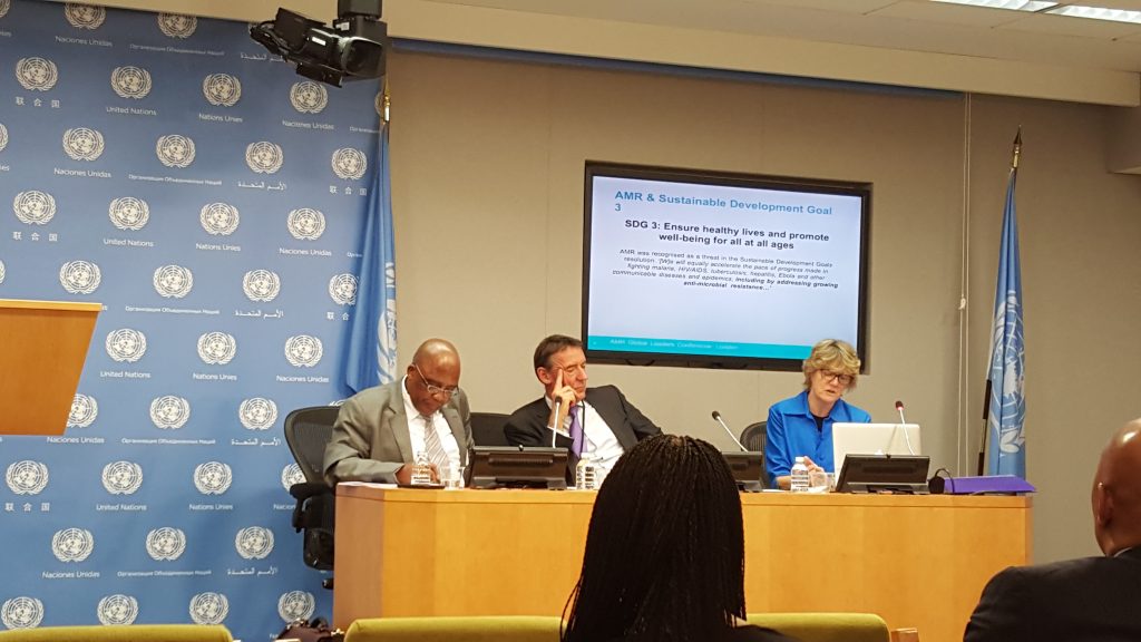 from left: Motsoaledi, O'Neill, and Davies give a UN press briefing
